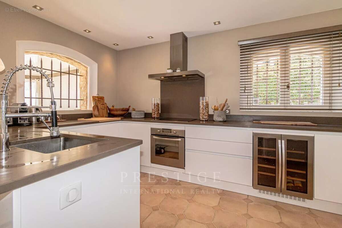 Le Tignet, Villa 4 chambres, plain pied, piscine, vue mer - photo 14