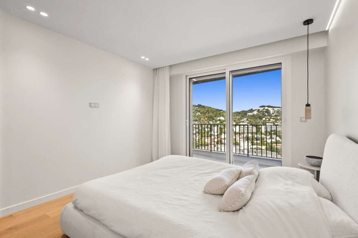 Appartement à LE CANNET