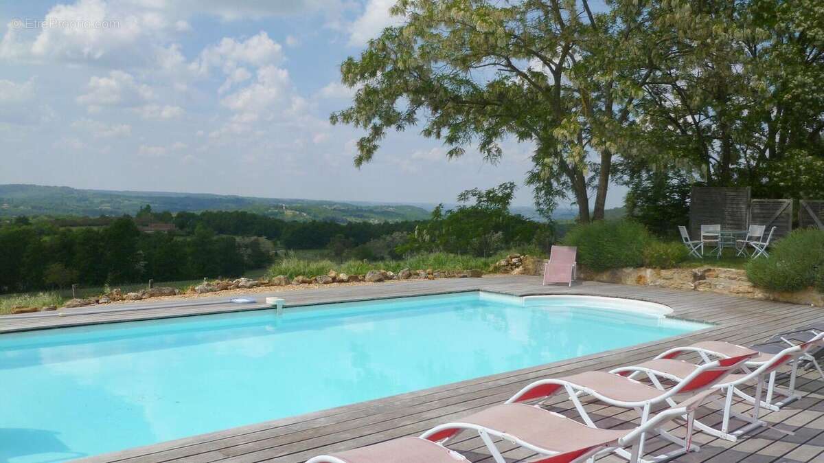 P1010251a Copier - Maison à CARVES