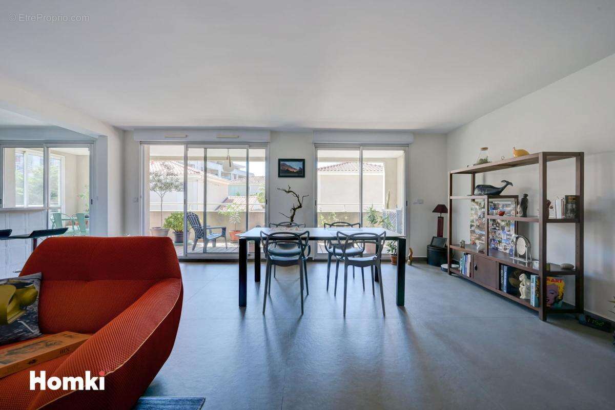 Appartement à MARSEILLE-9E