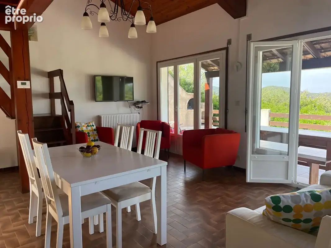 À vendre - Maison avec vue panoramique sur la mer, à proximité immédiate de la plage - photo 7