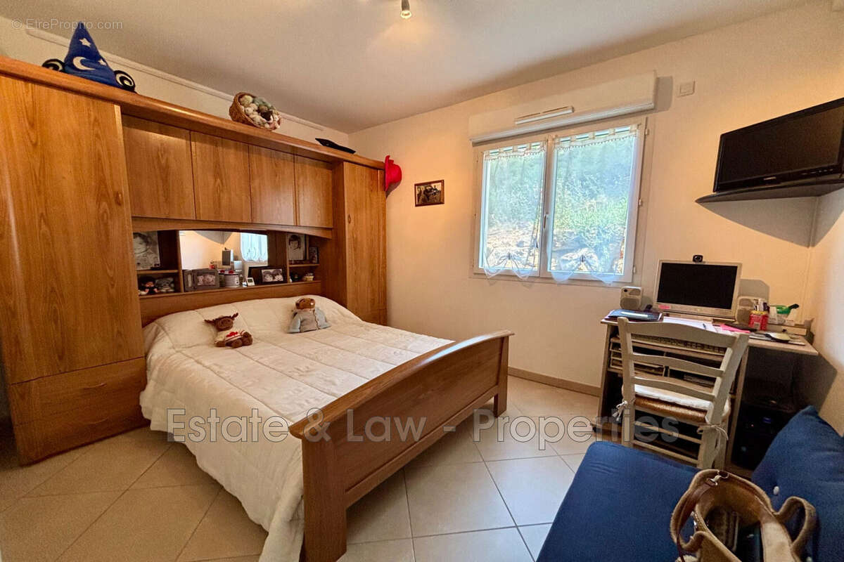 Appartement à LES ISSAMBRES
