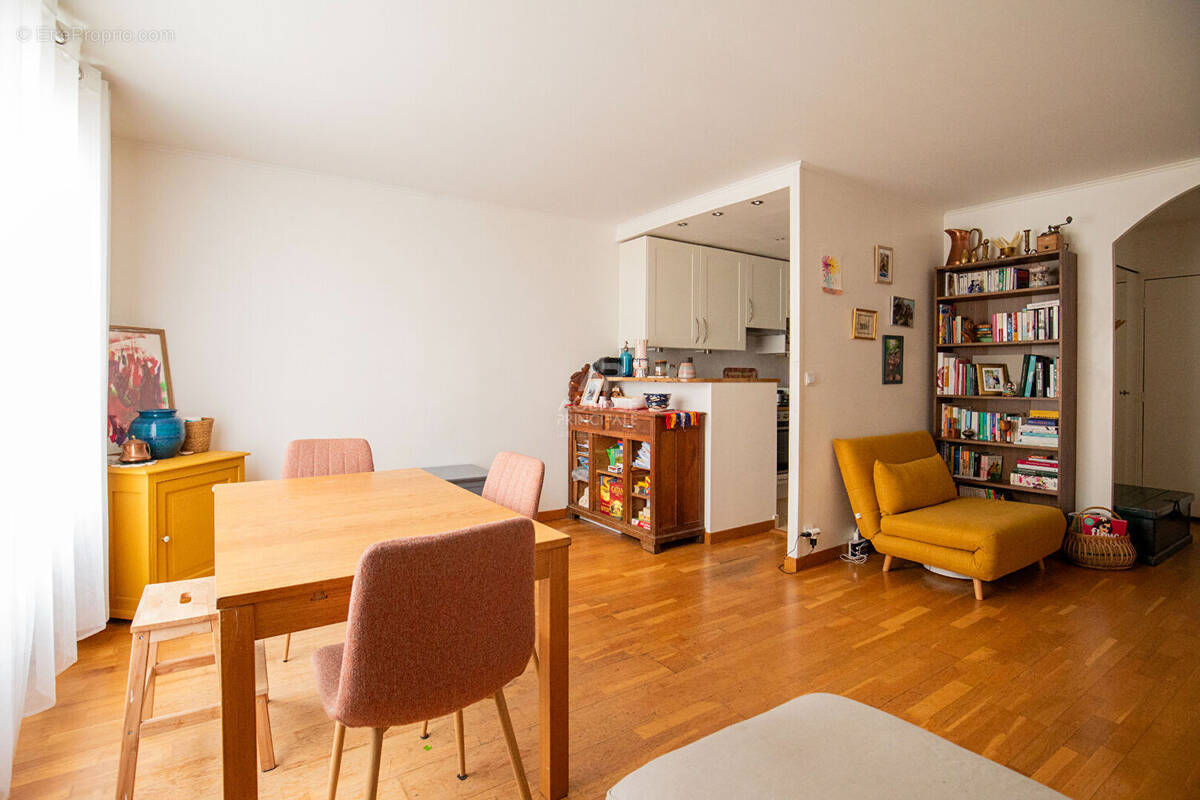 Appartement à CHAVILLE