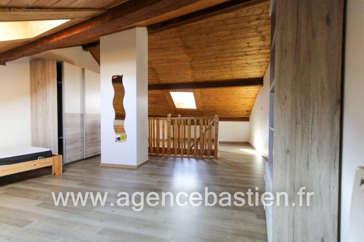 Maison à DIVONNE-LES-BAINS