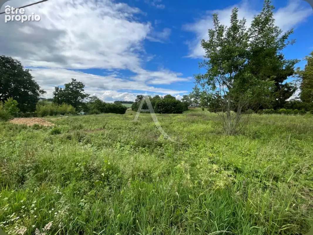 Photo Terrain à Etrepagny au prix de 55 500€