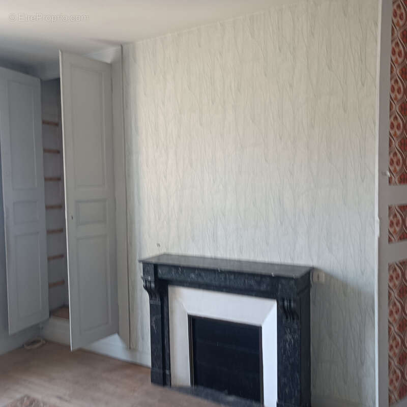 Appartement à MAYET