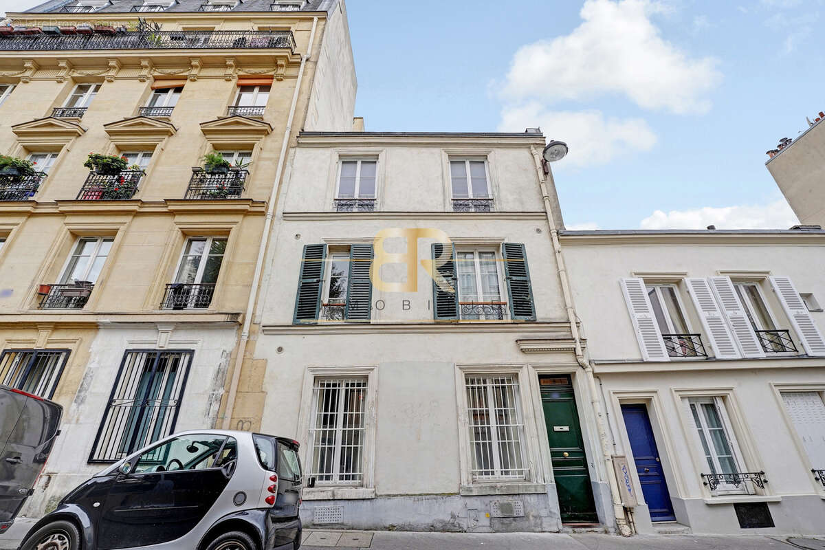 Appartement à PARIS-18E