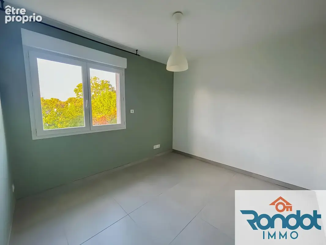Maison 6 pieces/4 chambres/143m2 sur terrain 426m2 - photo 9