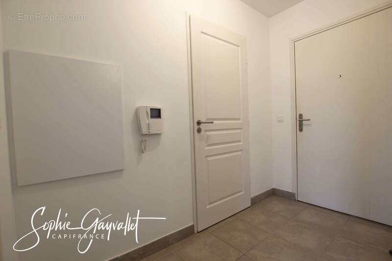 Appartement à VENELLES