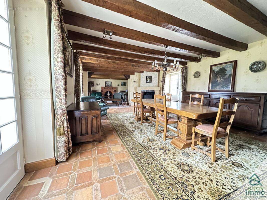 Maison à LA ROCHEFOUCAULD