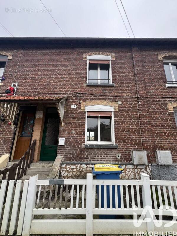 Photo 1 - Maison à HIRSON