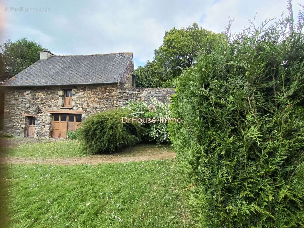 Maison à LOYAT
