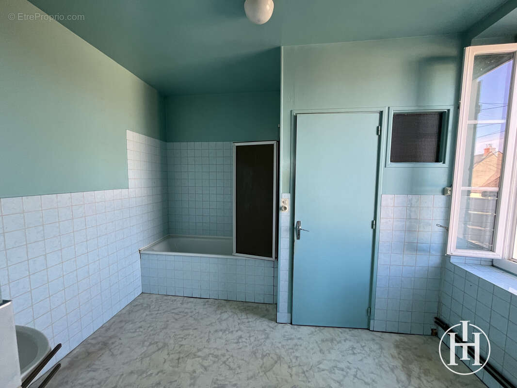 Maison à OUROUER-LES-BOURDELINS