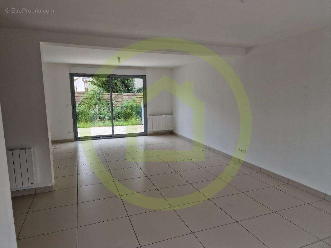 Maison à SAINT-DENIS-EN-VAL