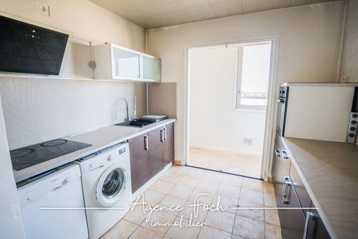 Appartement à AUREILHAN