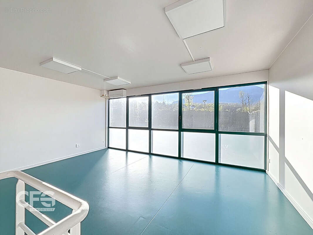 Commerce à GRESY-SUR-AIX