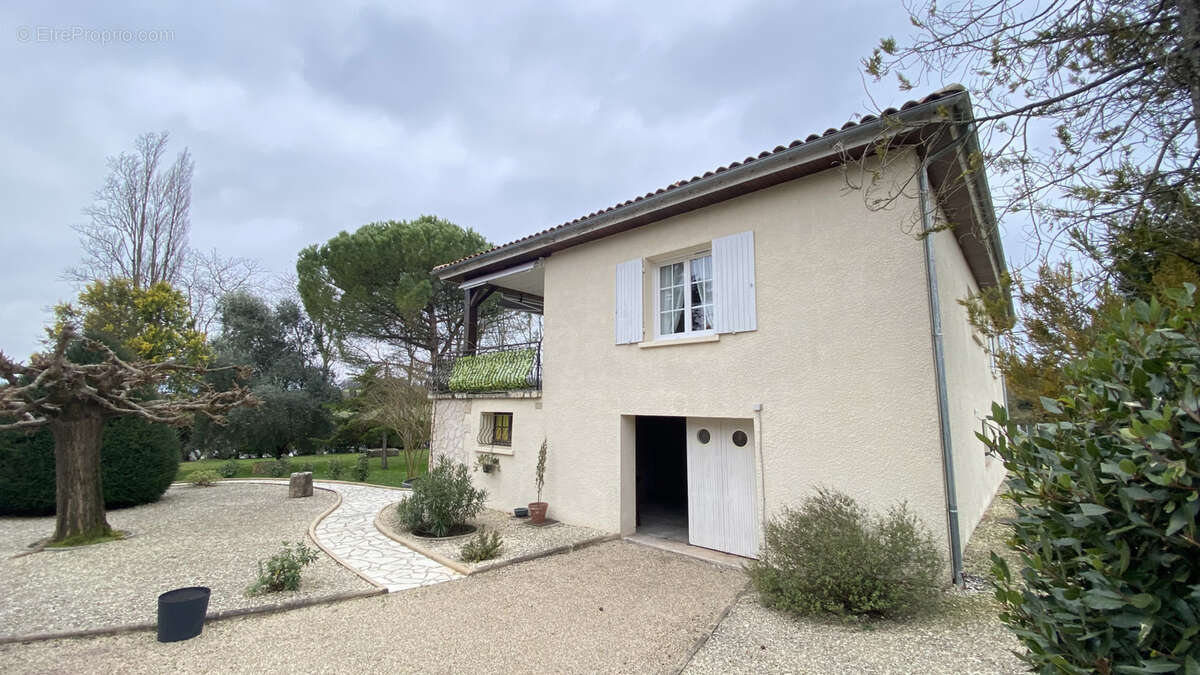 Maison à SAINT-FORT-SUR-GIRONDE