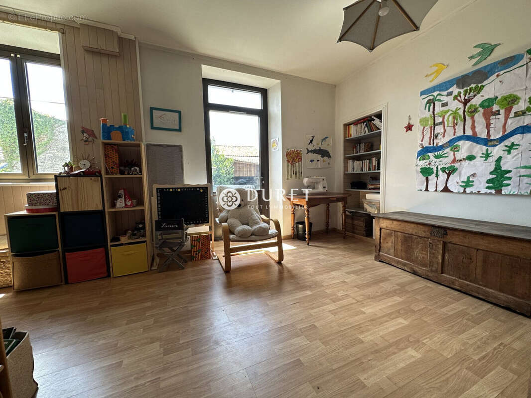 Maison 149 m² à Montaigu  - photo 8