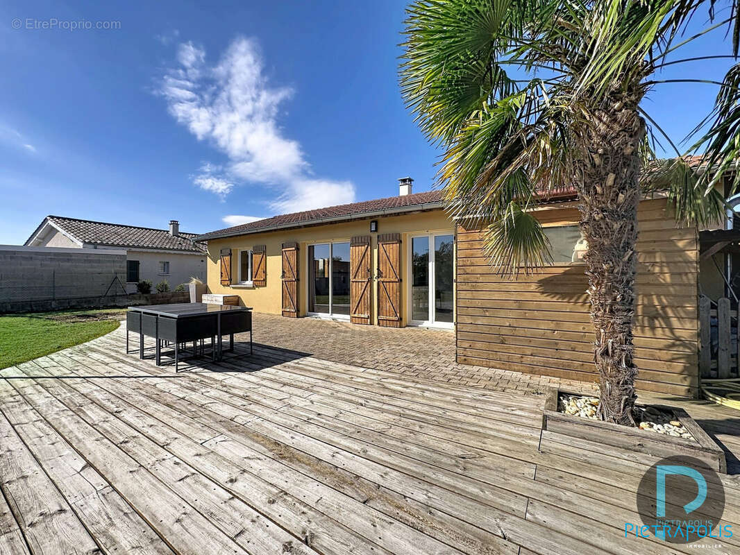 Maison 150 m² à Quincie-En-Beaujolais  - photo 3