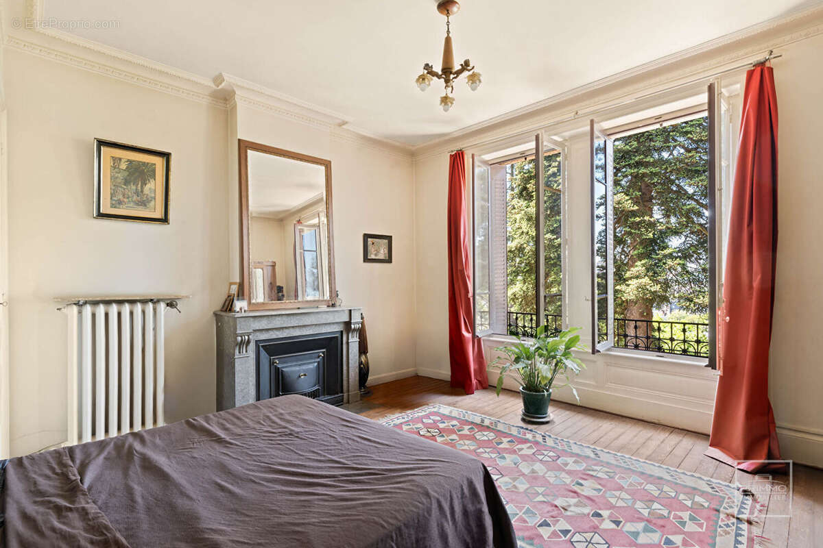 Maison à CALUIRE-ET-CUIRE