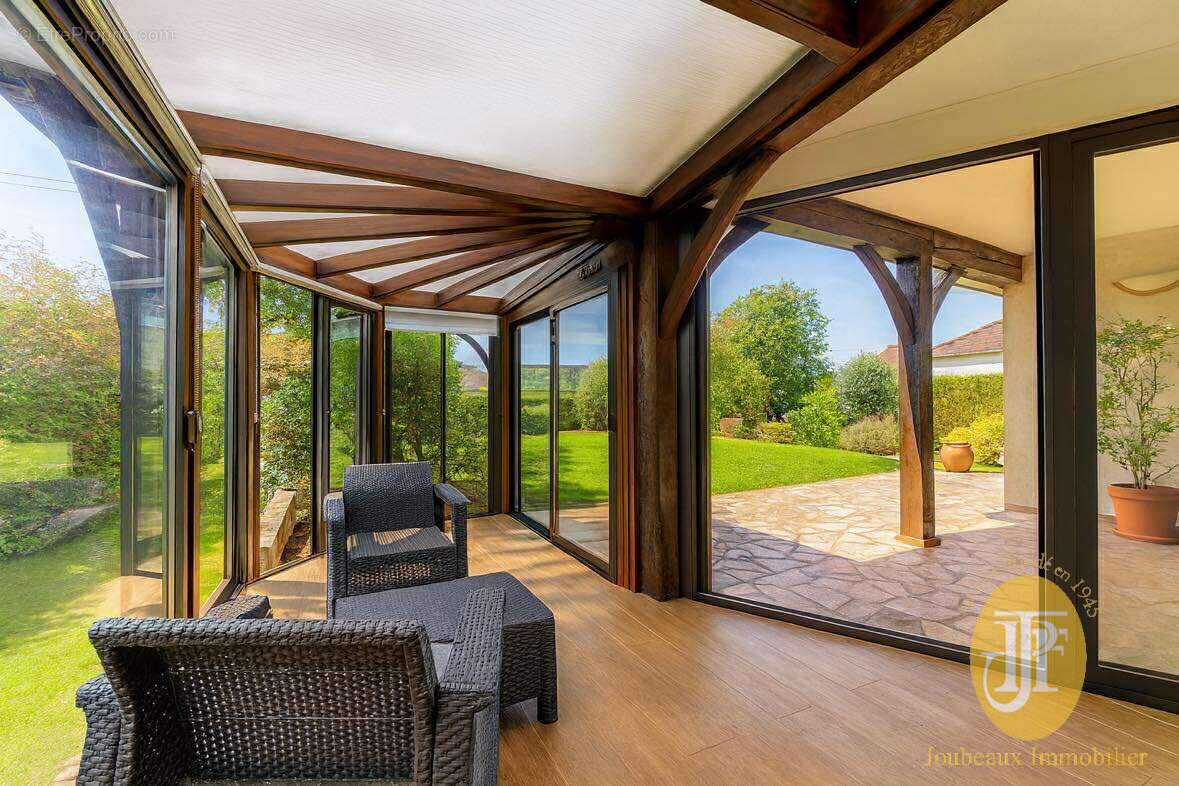 Vernon 15 min. à pied gare et centre - Maison familiale sur 1200 m2 de terrain avec piscine chauffée - photo 5