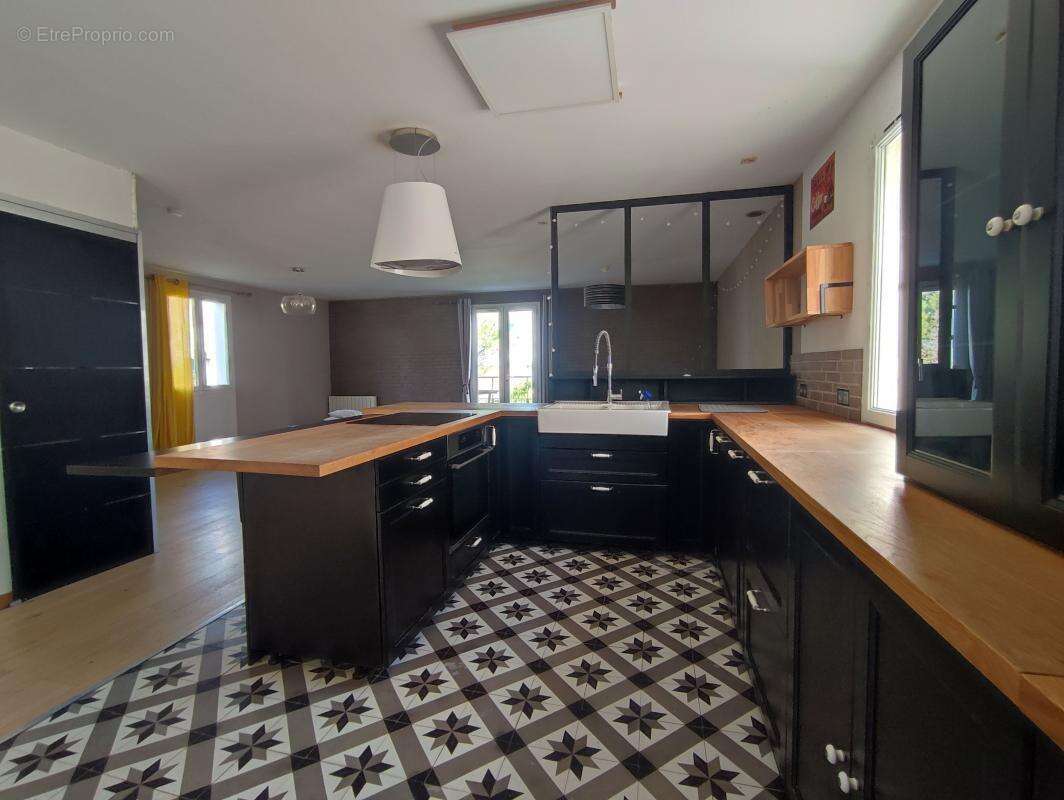 Maison à PORT-DES-BARQUES