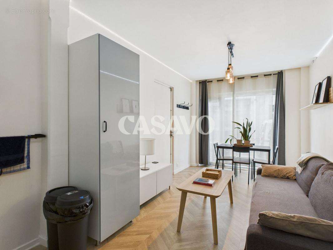 Appartement à PARIS-17E