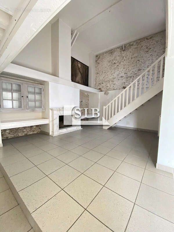 Maison à VILLECONIN