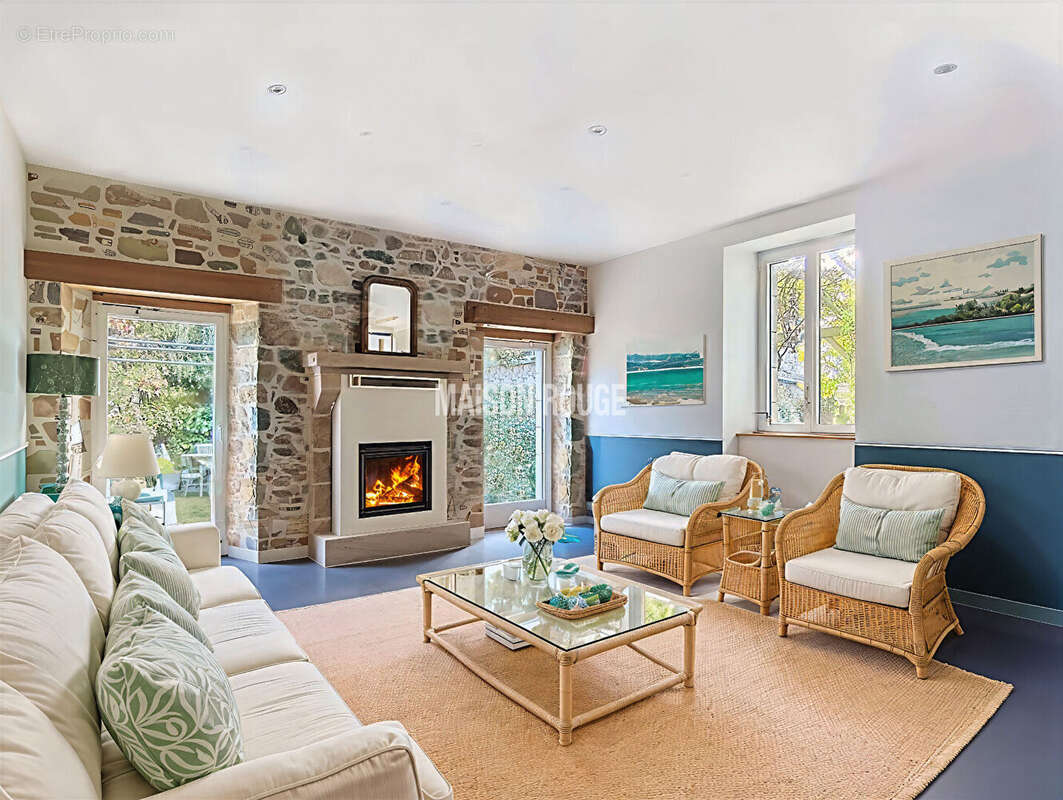 Maison à PLOUGRESCANT