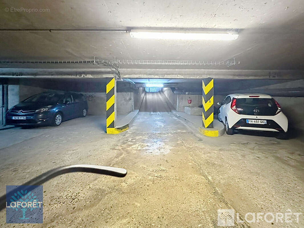 Parking à VINCENNES