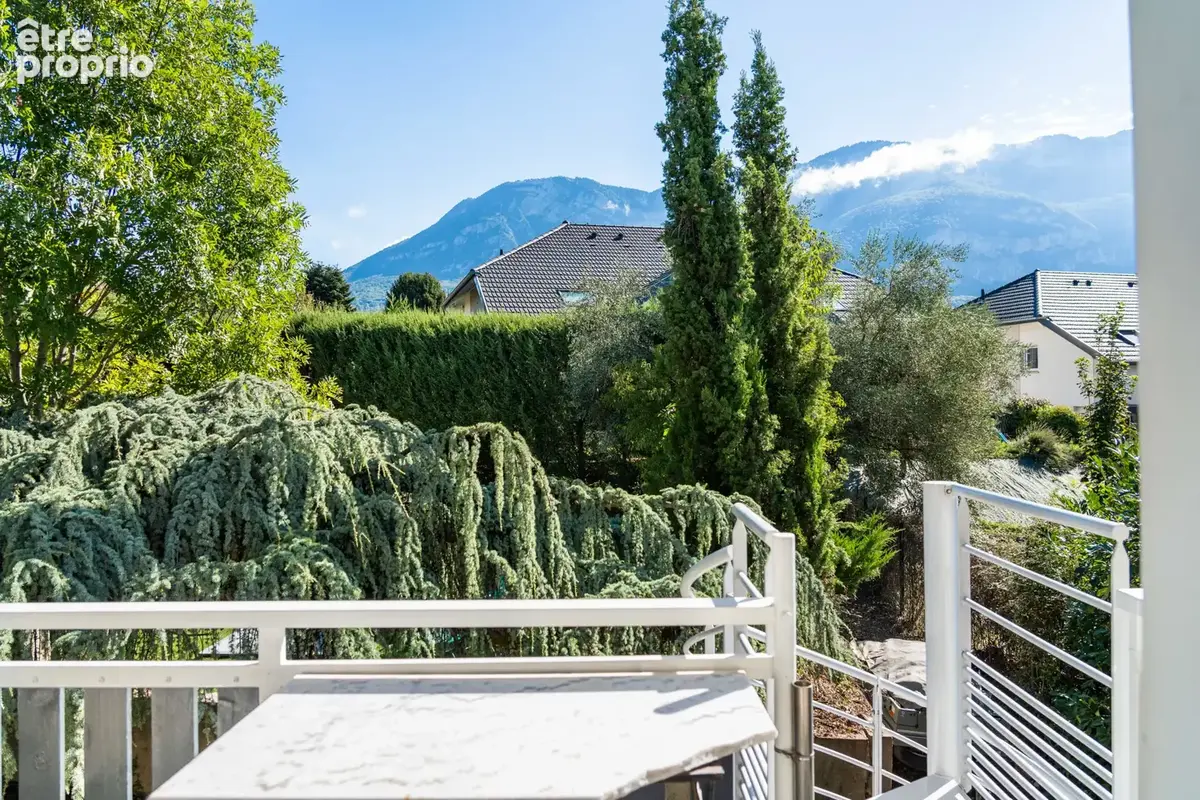 Aix-les-Bains - Maison 250 m2 - Terrain 908 m2 - photo 7