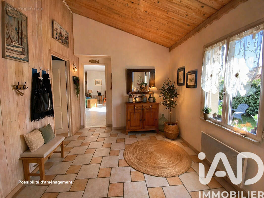 Photo 5 - Maison à CHAMPAGNE-LES-MARAIS