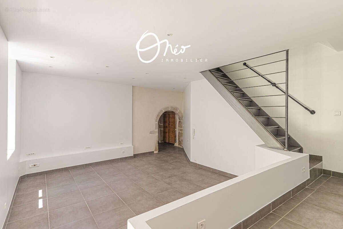 Maison à CHARLY