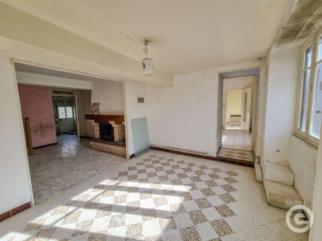 Maison 5 pièces de 106m2 à Usy avec jardin - photo 4