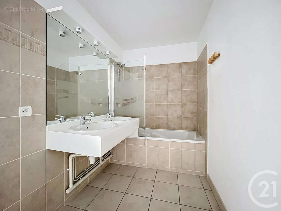 Appartement 95 m² à Epinal  - photo 11
