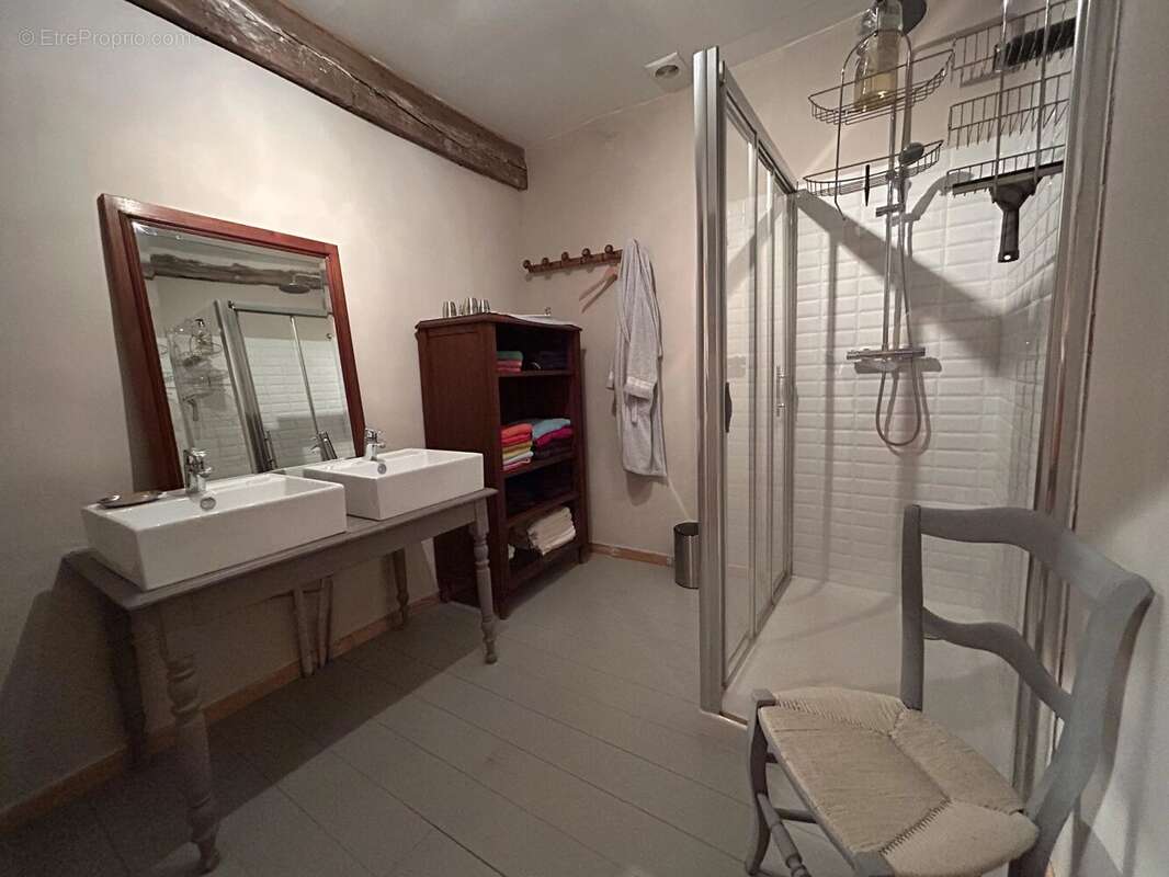 Maison de village T8, garage, grange, piscine sur 3456m² - photo 14
