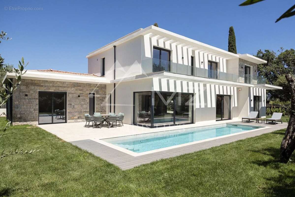 Maison à MOUGINS