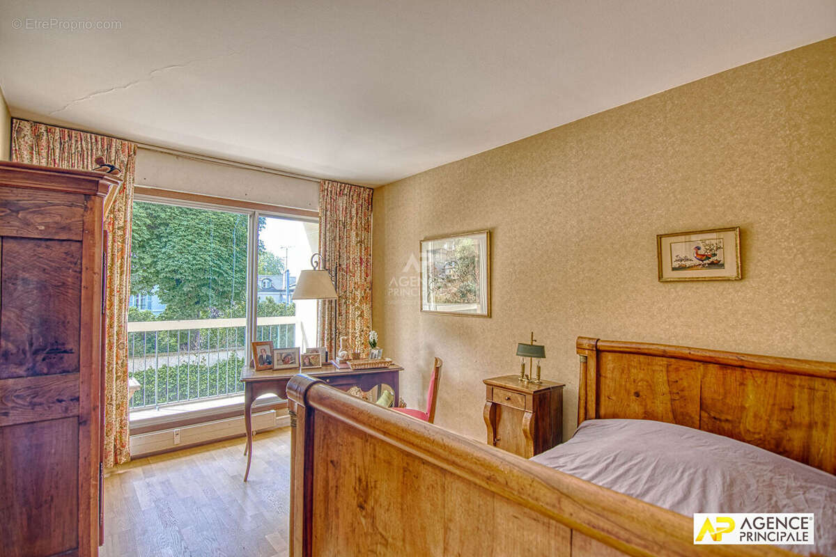 Appartement à VERSAILLES