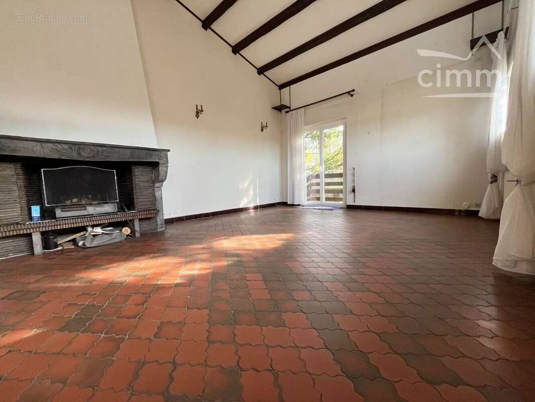 Maison à MIREFLEURS