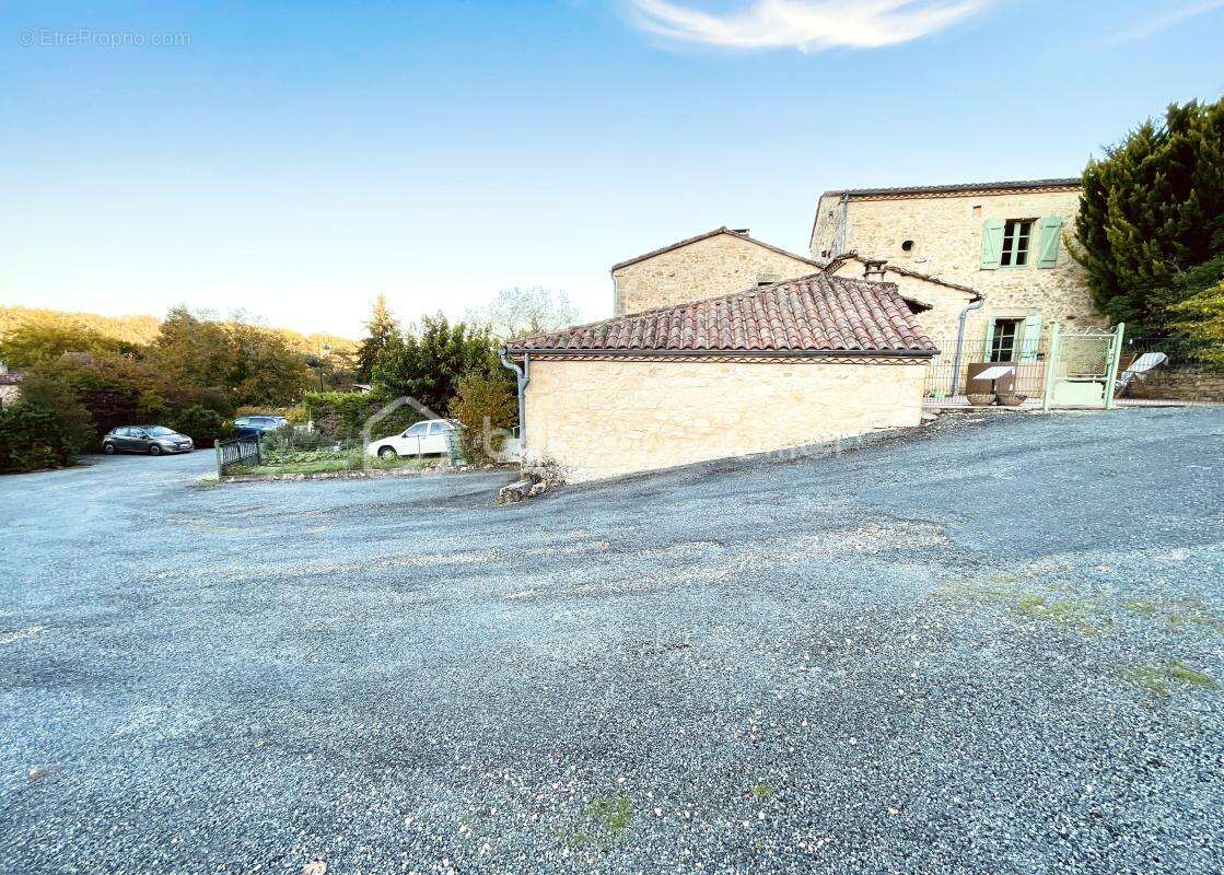 Ensemble de cinq maisons toutes louées - photo 18