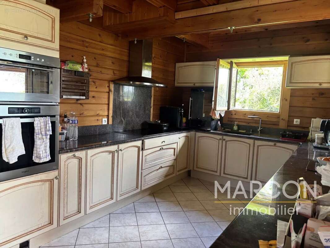 Maison à LE GRAND-BOURG