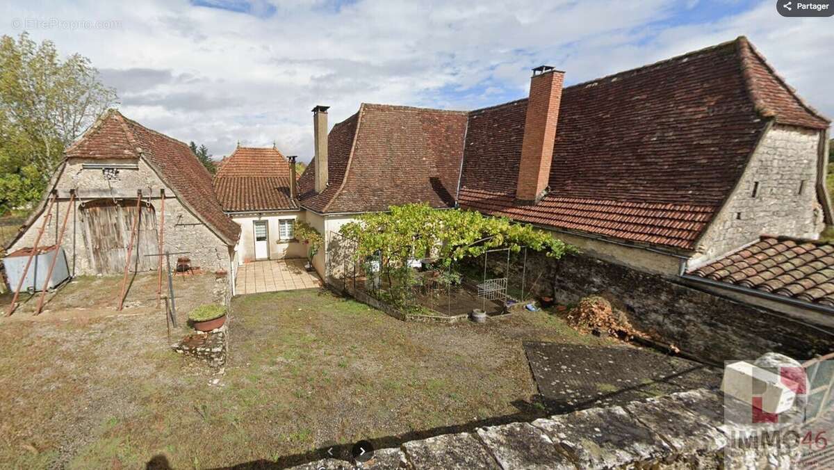 Maison à LOUBRESSAC