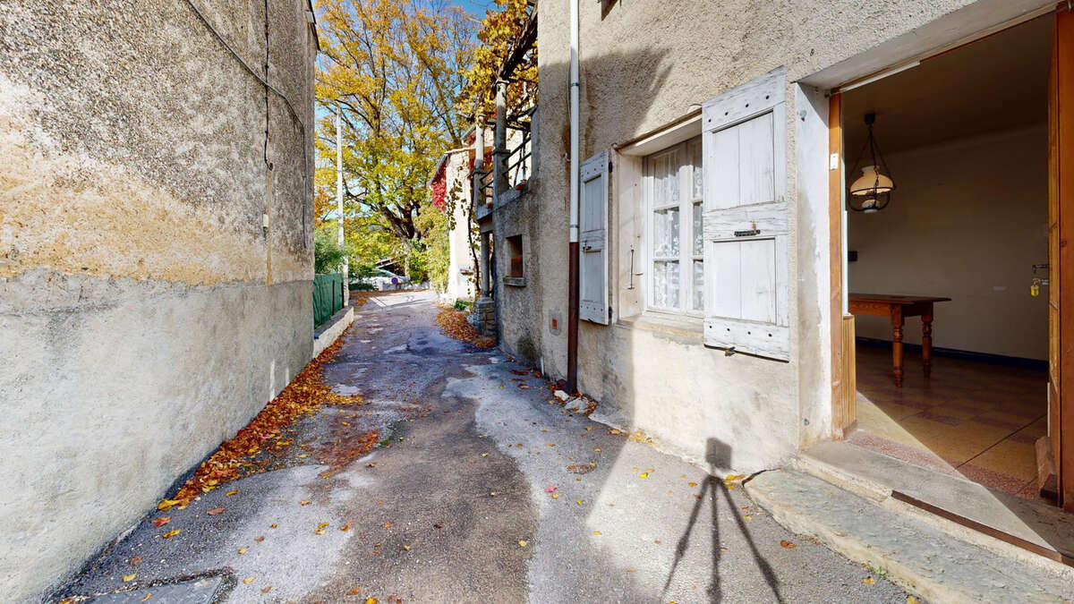 Maison à SAINT-ETIENNE-LES-ORGUES