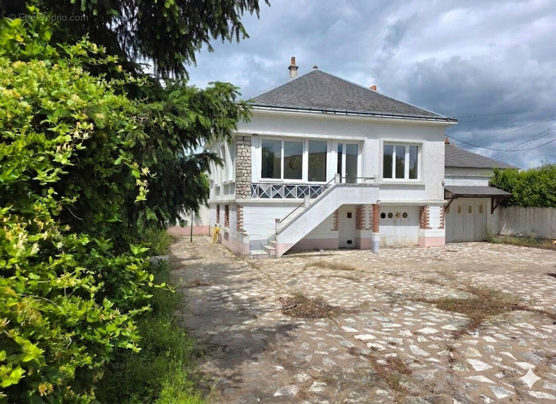 Maison à NOTRE-DAME-D'OE