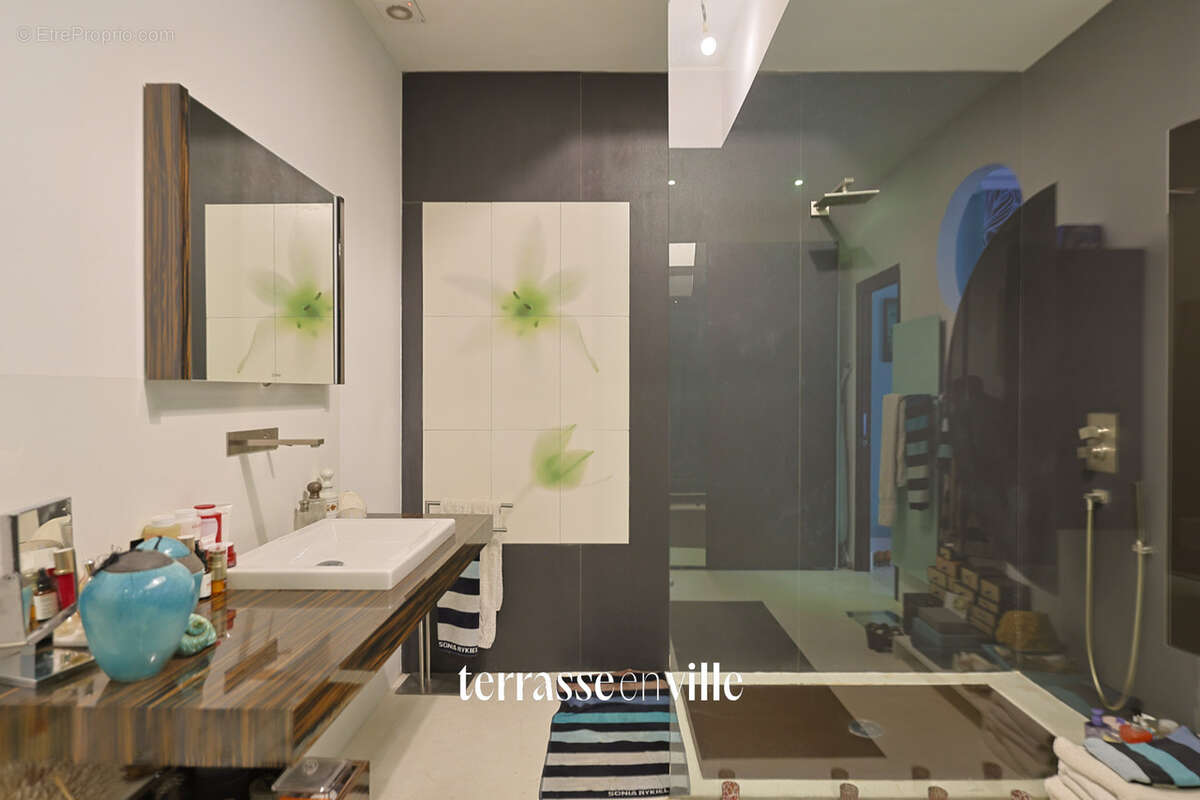 Appartement à LA CRAU