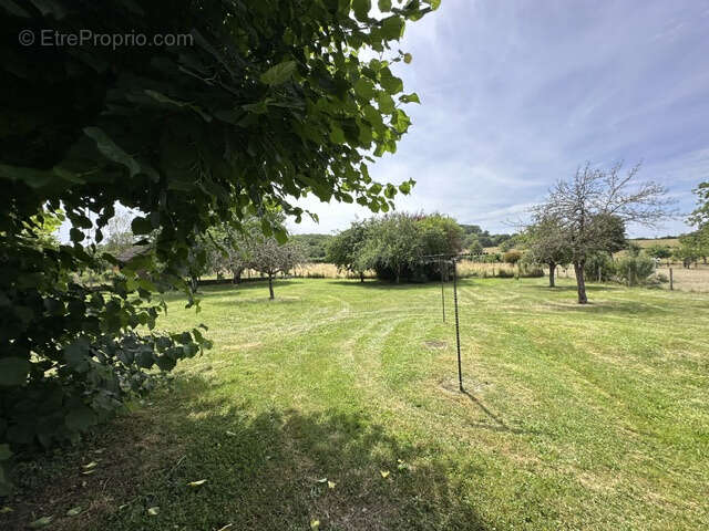 Maison 68 m² à Cervon  - photo 22