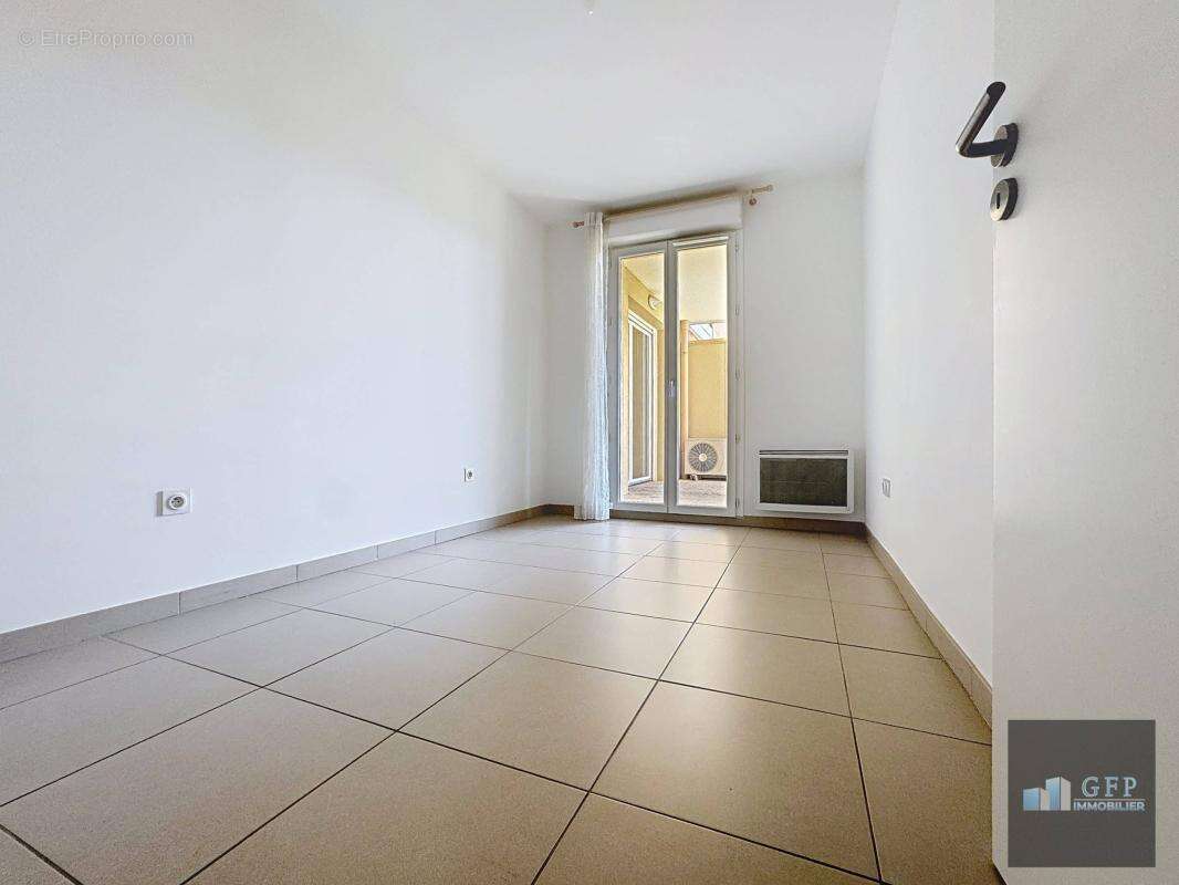 Appartement à BORMES-LES-MIMOSAS