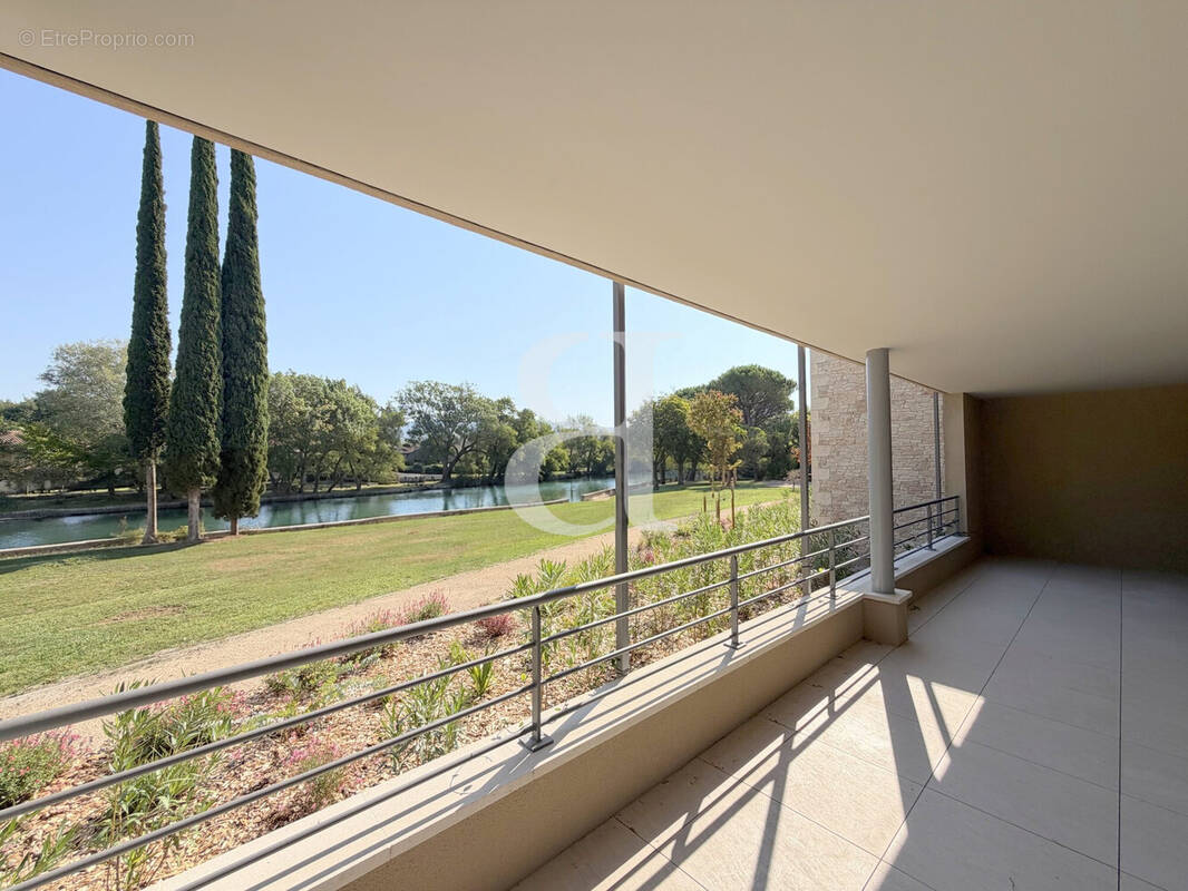 Appartement à L'ISLE-SUR-LA-SORGUE