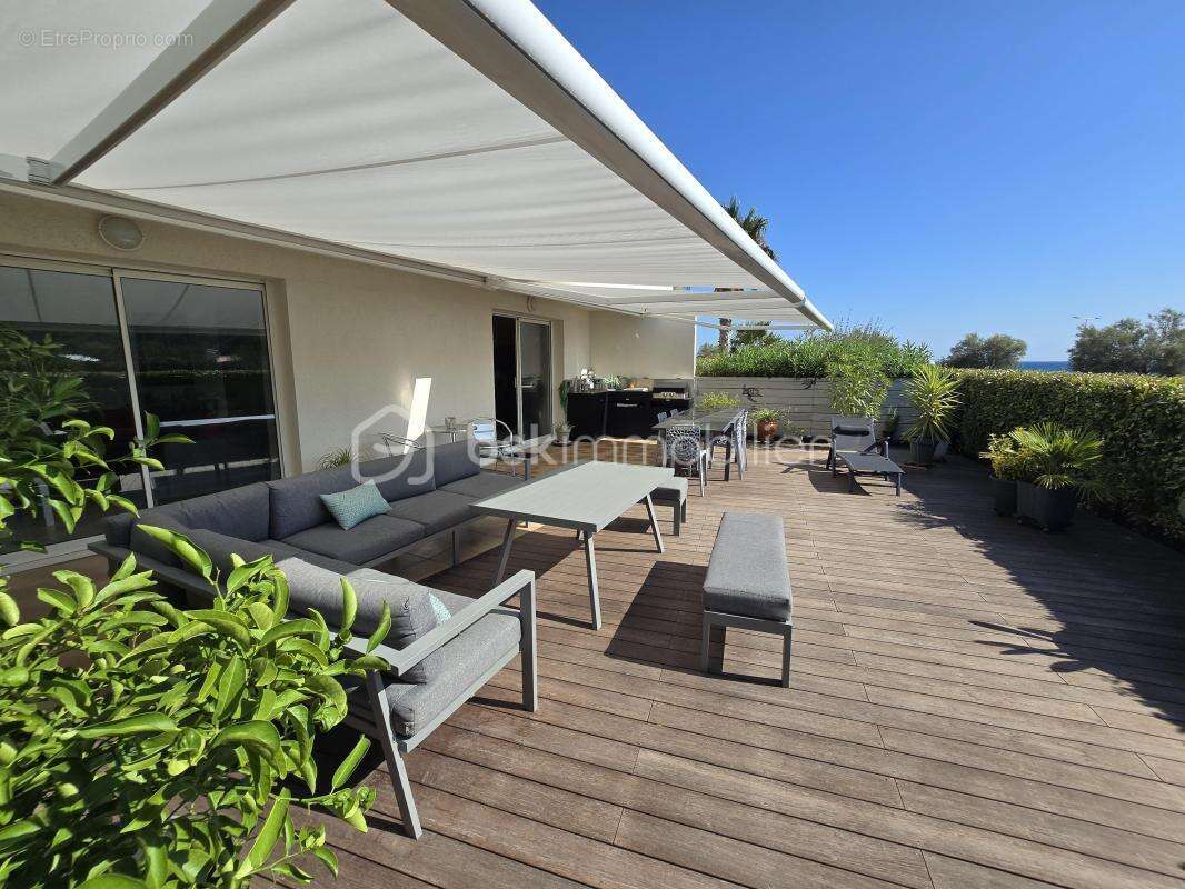 EXCLUSIVITÉ – T3 de standing en front de mer – Terrasse de 70 m², vue mer et intimité absolue - photo 22
