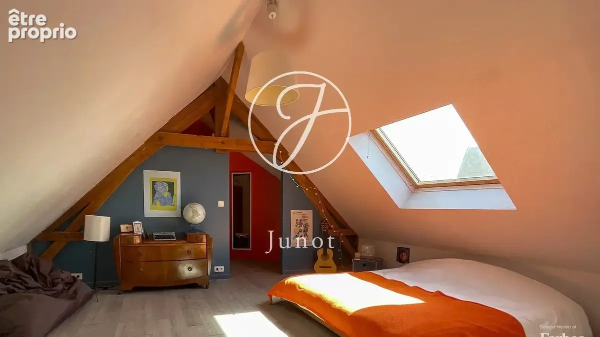 Gruson – Ferme au carré à vendre – 178m² - 4 chambres – Bureau - Jardin – Cave – Grange - photo 4